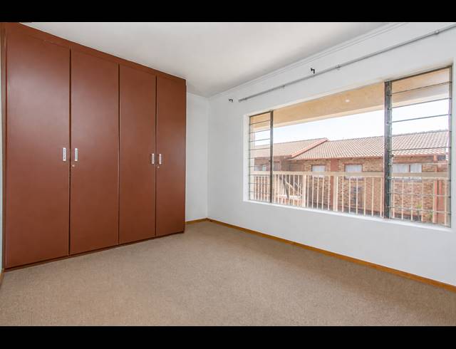 2 BEDROOM APARTMENT FOR SALE IN FERNDALE